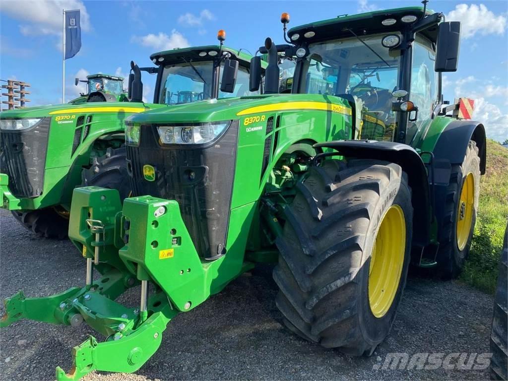 John Deere 8370R Tractoren