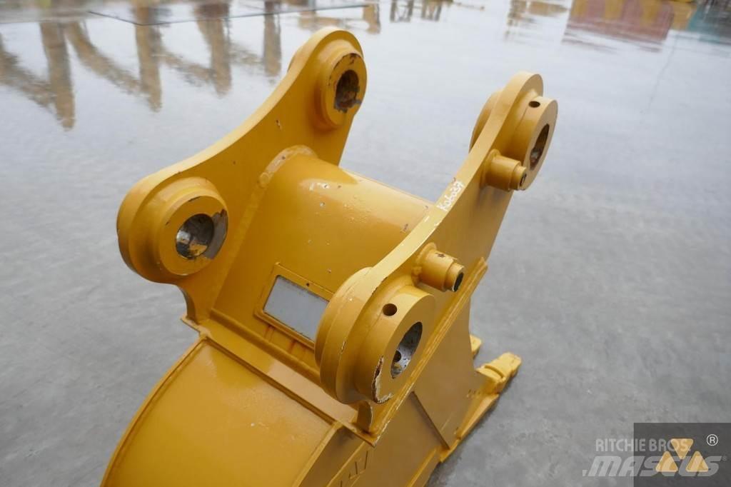 CAT 320 Bucket Bakken