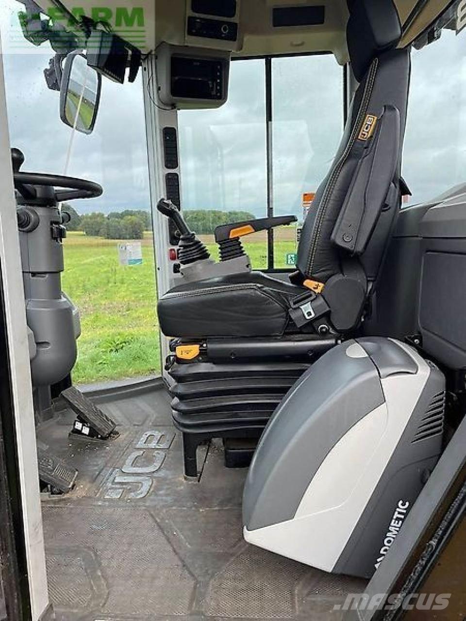 JCB 427 agri Minigraafmachines < 7t