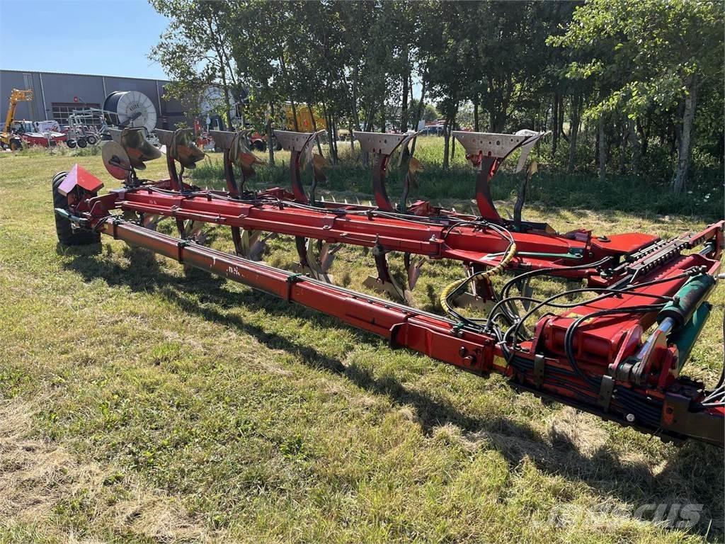 Kverneland PB-100 Wentelploegen