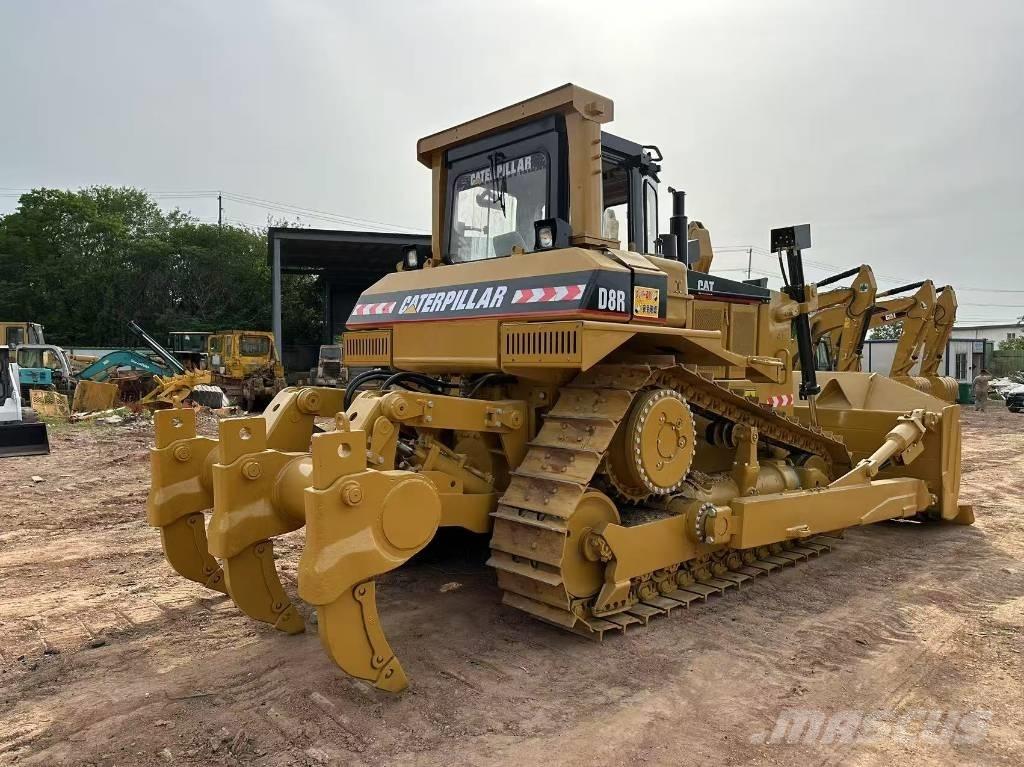 CAT D8R Rupsdozers