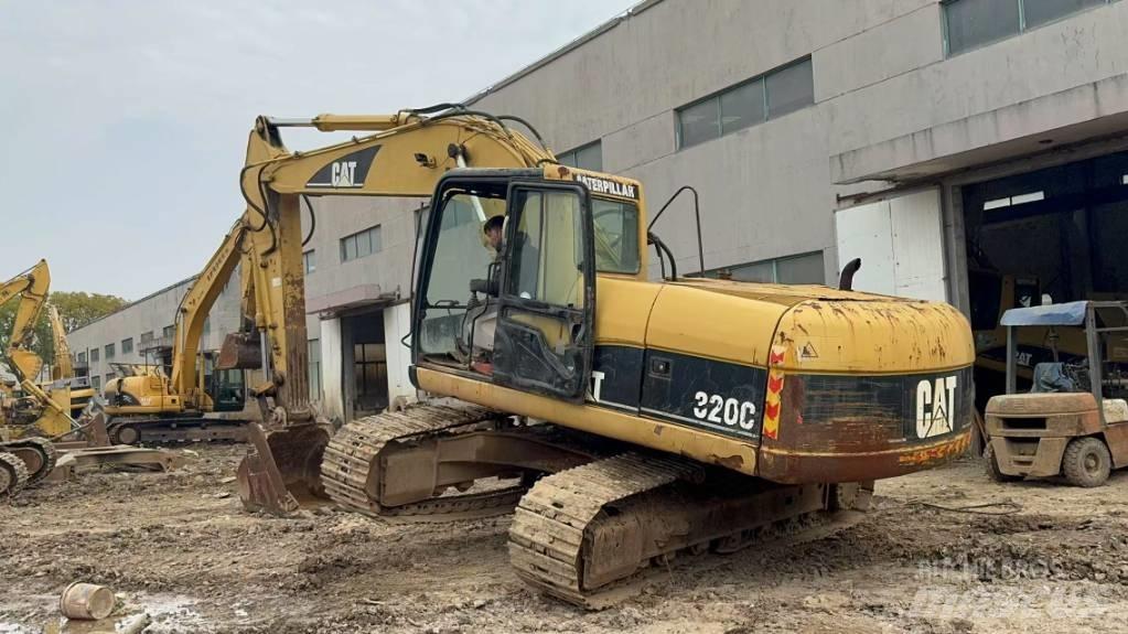 CAT 320 C Rupsgraafmachines