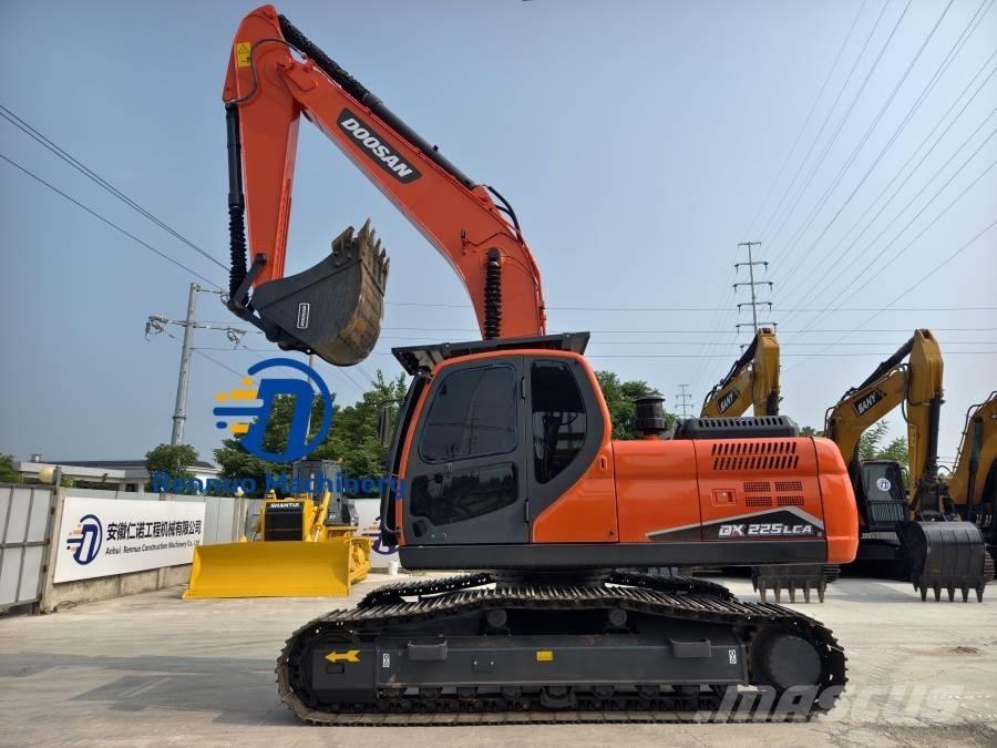 Doosan DX 225 LCA Rupsgraafmachines