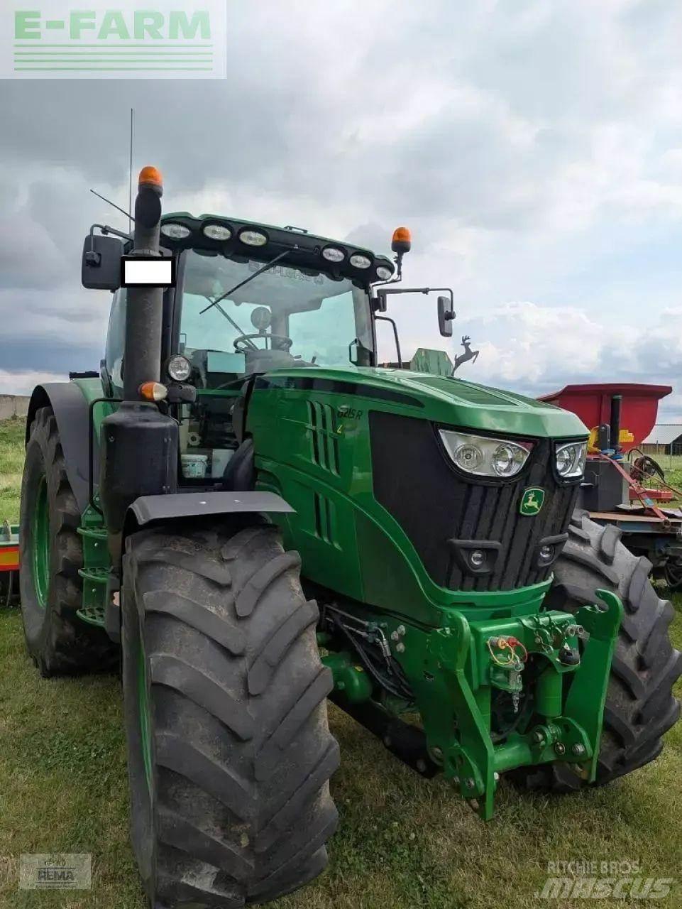 John Deere 6215 r Tractoren
