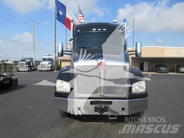 Kenworth T880 Trekkers