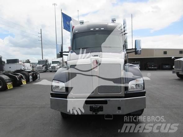 Kenworth T880 Trekkers