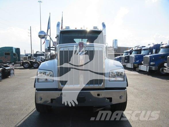 Kenworth W990 Trekkers