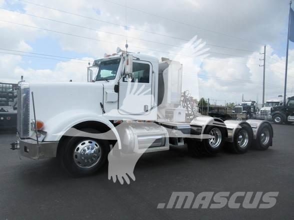 Peterbilt 367 Trekkers