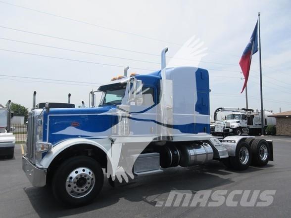 Peterbilt 389 Trekkers