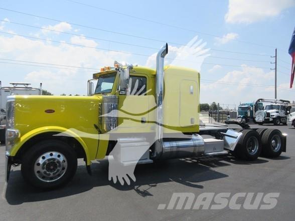 Peterbilt 389 Trekkers
