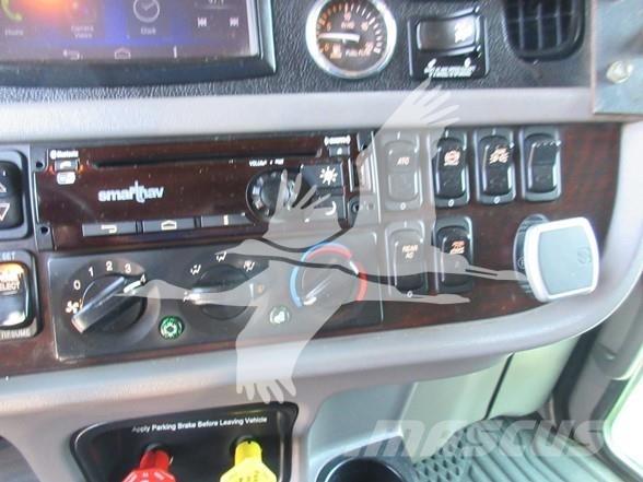 Peterbilt 389 Trekkers