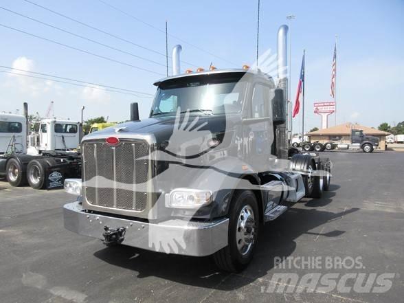 Peterbilt 567 Trekkers