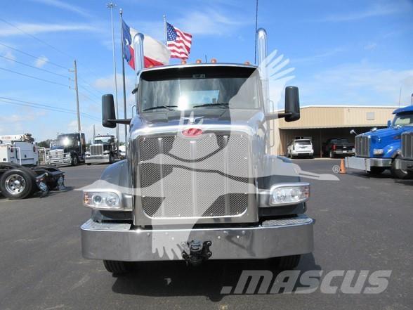 Peterbilt 567 Trekkers