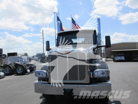 Peterbilt 567 Trekkers