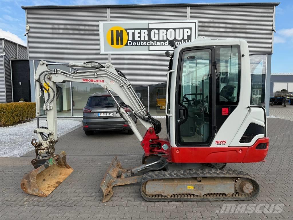 Takeuchi TB 225 V3 Minigraafmachines < 7t
