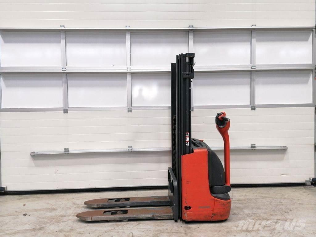 Linde L10 Meeloop stapelaar