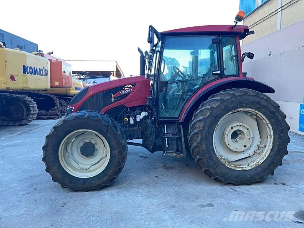Valtra A134 Tractoren