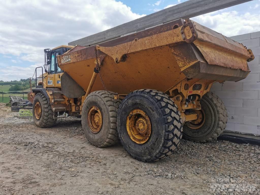 Bell B30D Knik dumptrucks