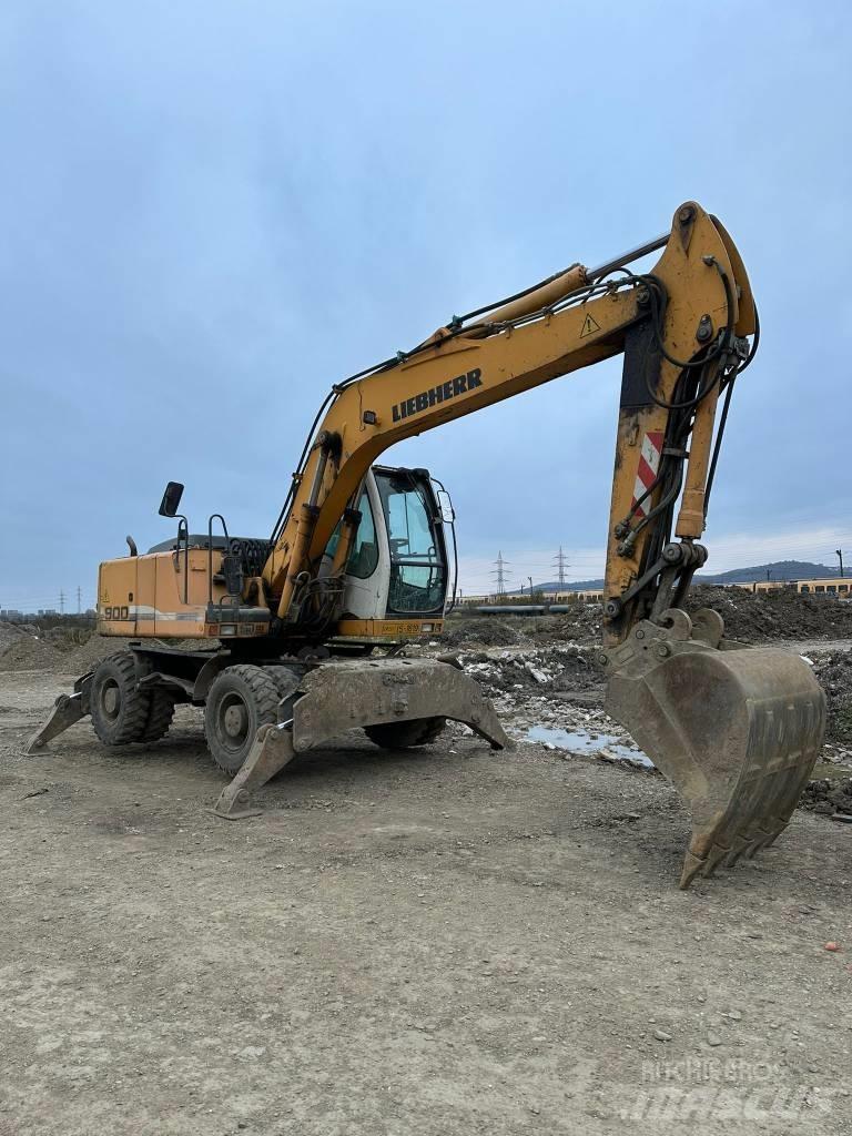 Liebherr A 900 C Wielgraafmachines