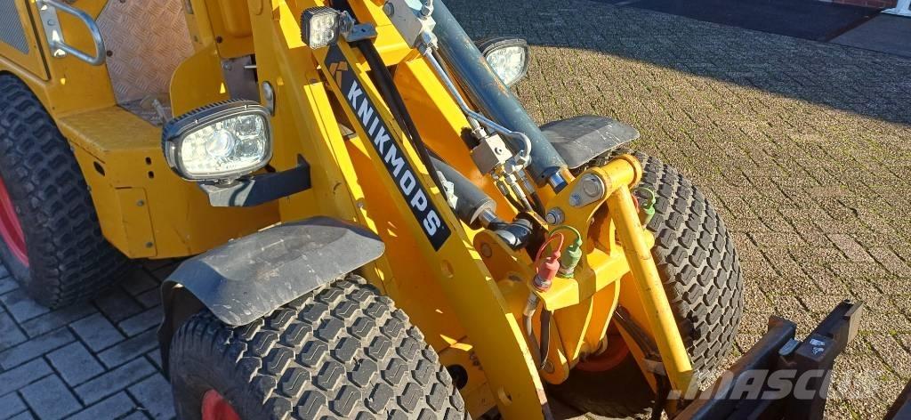 Knikmops KM 130 Miniladers