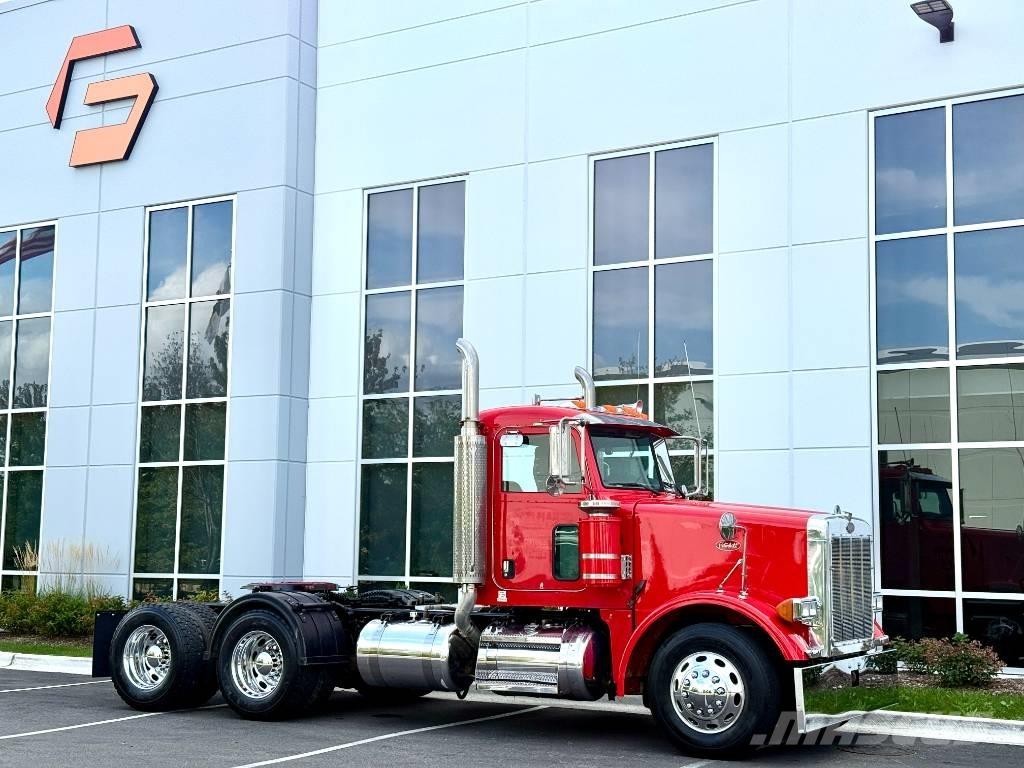 Peterbilt 378 Trekkers