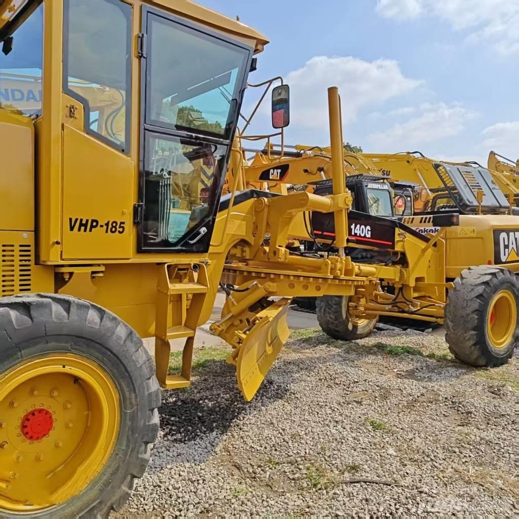 CAT 140 Graders