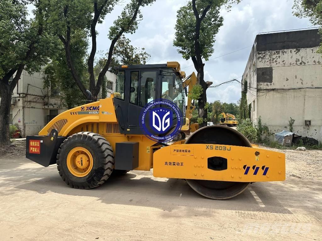 XCMG XS 203 J Trilrolwalsen