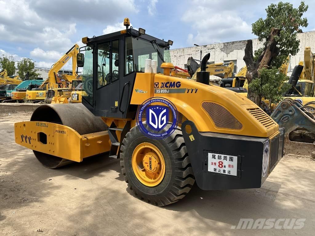 XCMG XS 203 J Trilrolwalsen