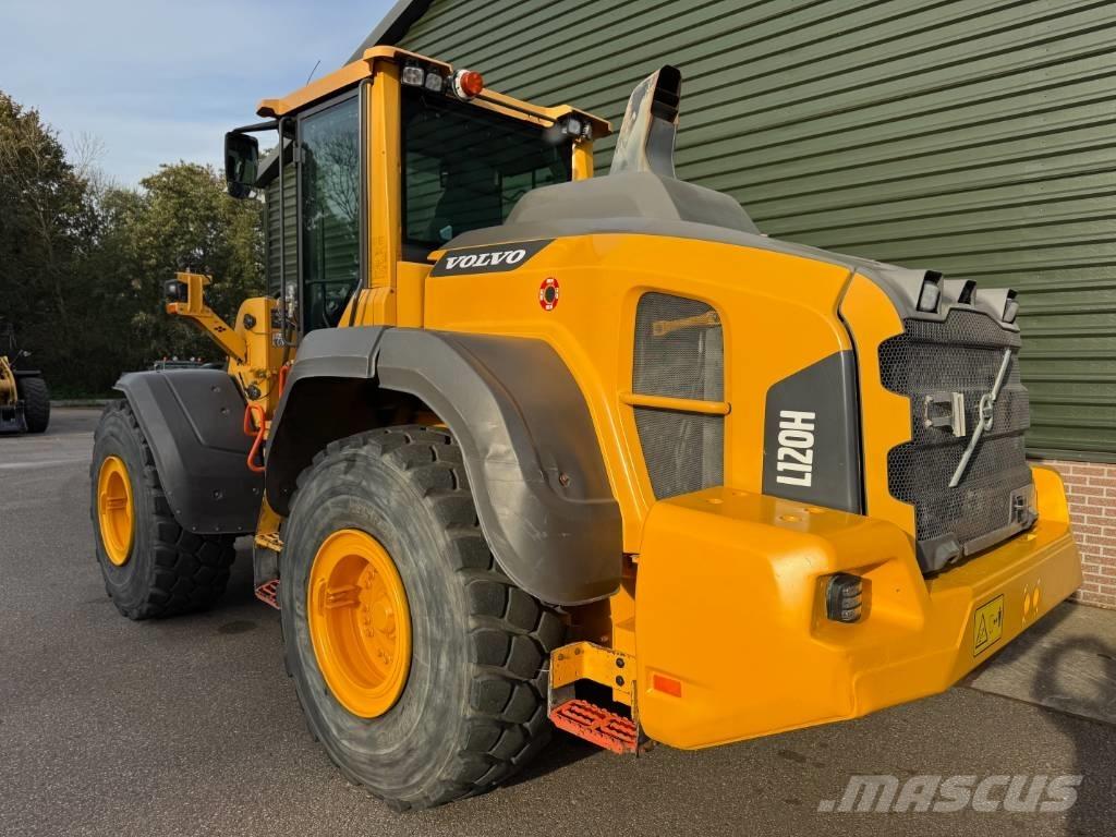 Volvo L 120 H Wielladers