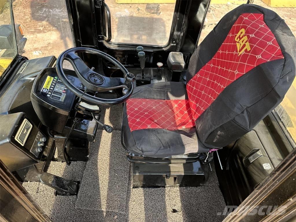 CAT 966G Wielladers