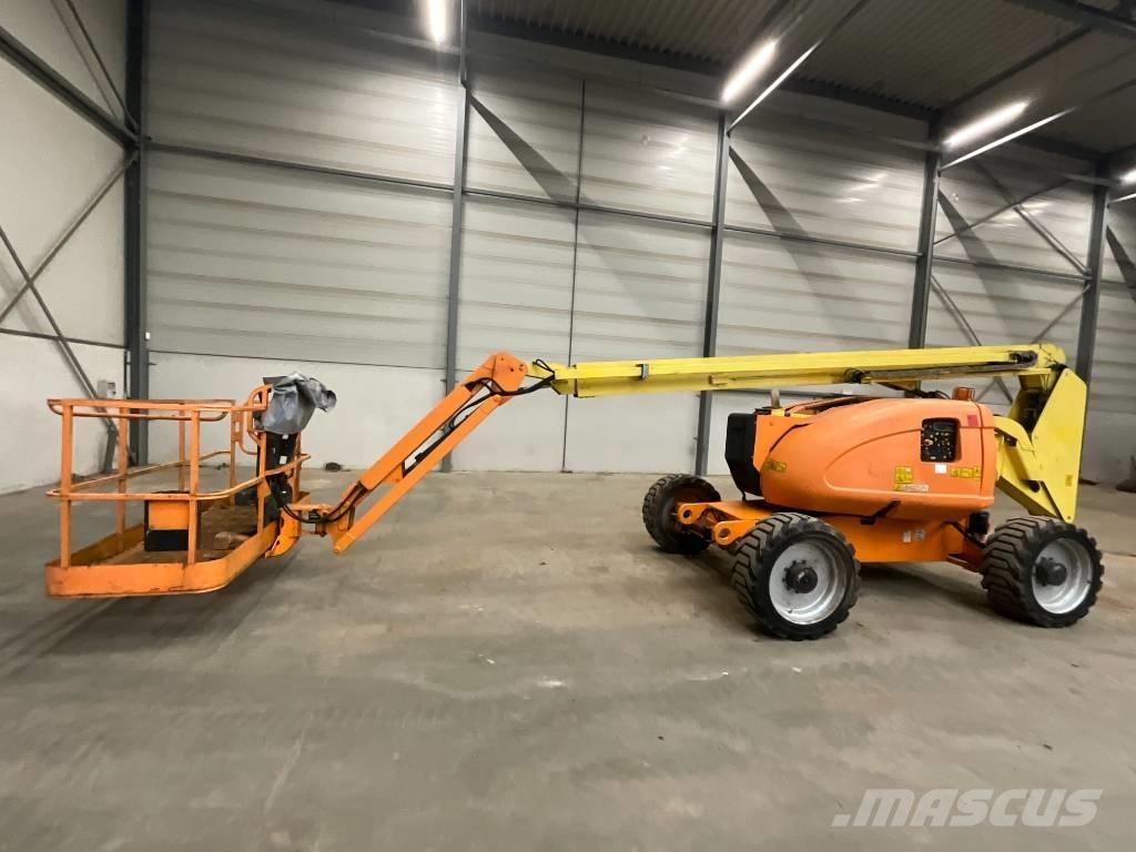 JLG 600 AJ   4x4x4 Knikarmhoogwerkers