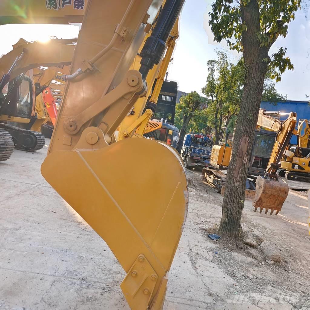 CAT 320 D Rupsgraafmachines