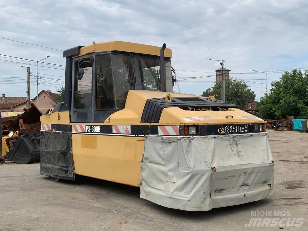 CAT PS 300 B Bandenwalsen