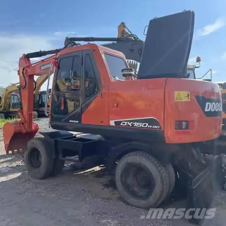 Doosan DX150W-9C Wielgraafmachines