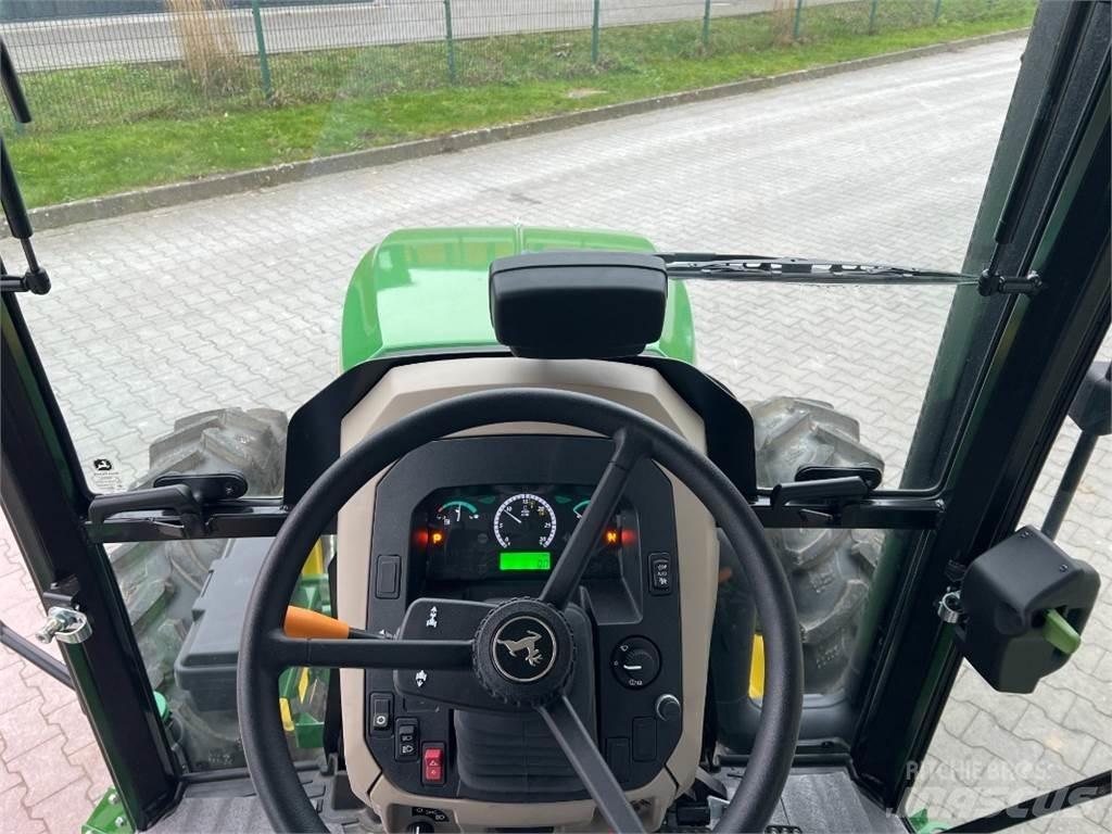 John Deere 5058 E Tractoren