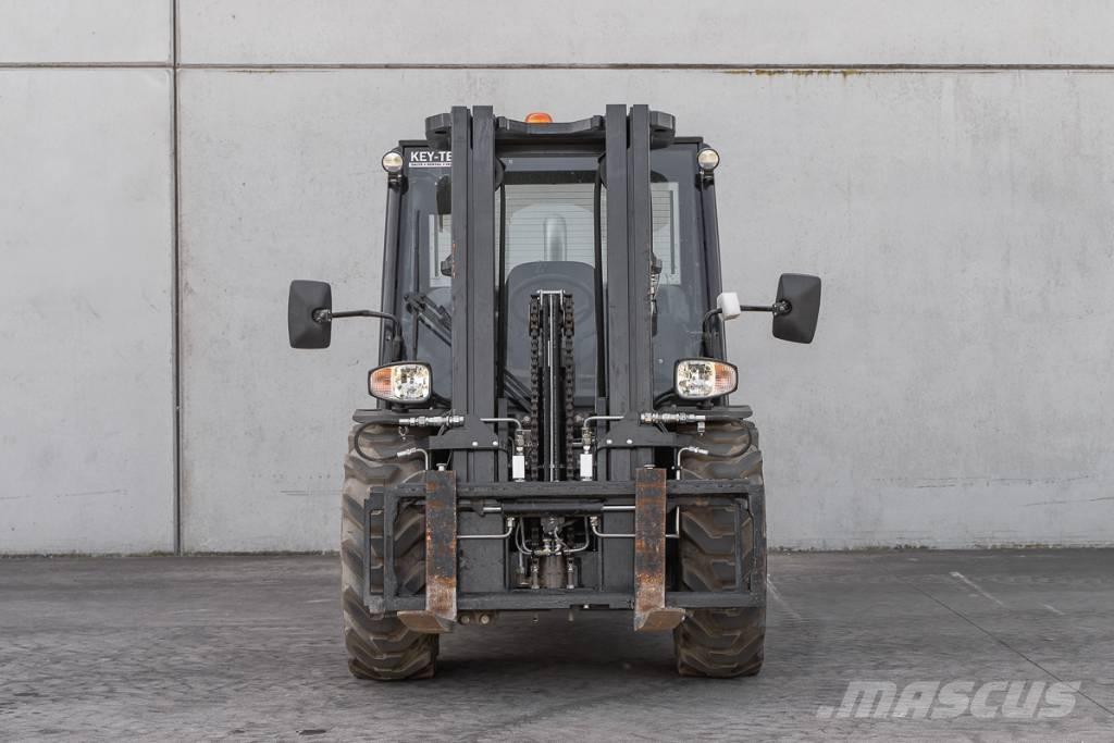 Manitou MC 25-4 Diesel heftrucks
