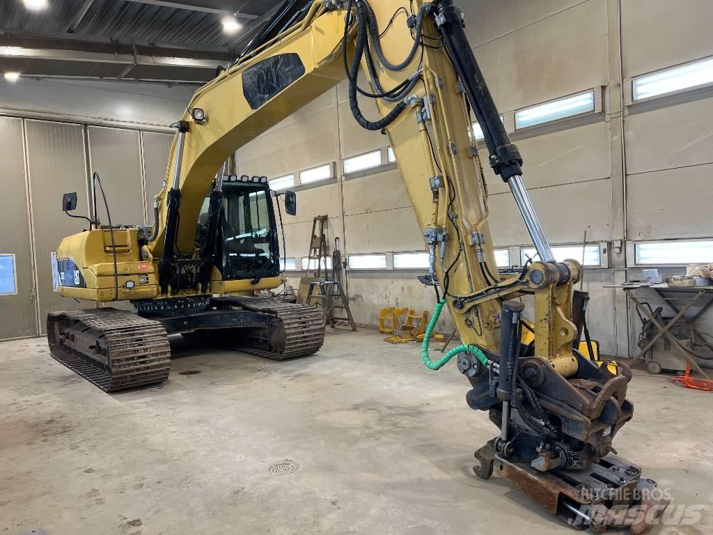 CAT 323 D L Rupsgraafmachines