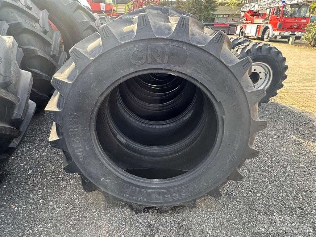  380/85R30 *GRI* Banden, wielen en velgen