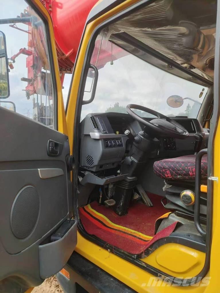 Sany STC1300C8 Kranen voor alle terreinen