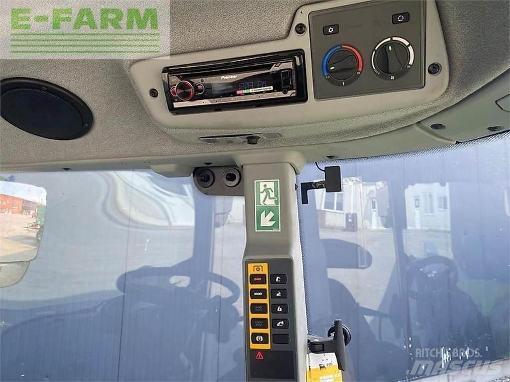 CLAAS arion 420 Tractoren