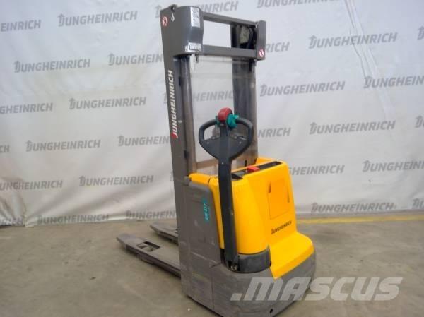 Jungheinrich EJC 112 Meeloop stapelaar