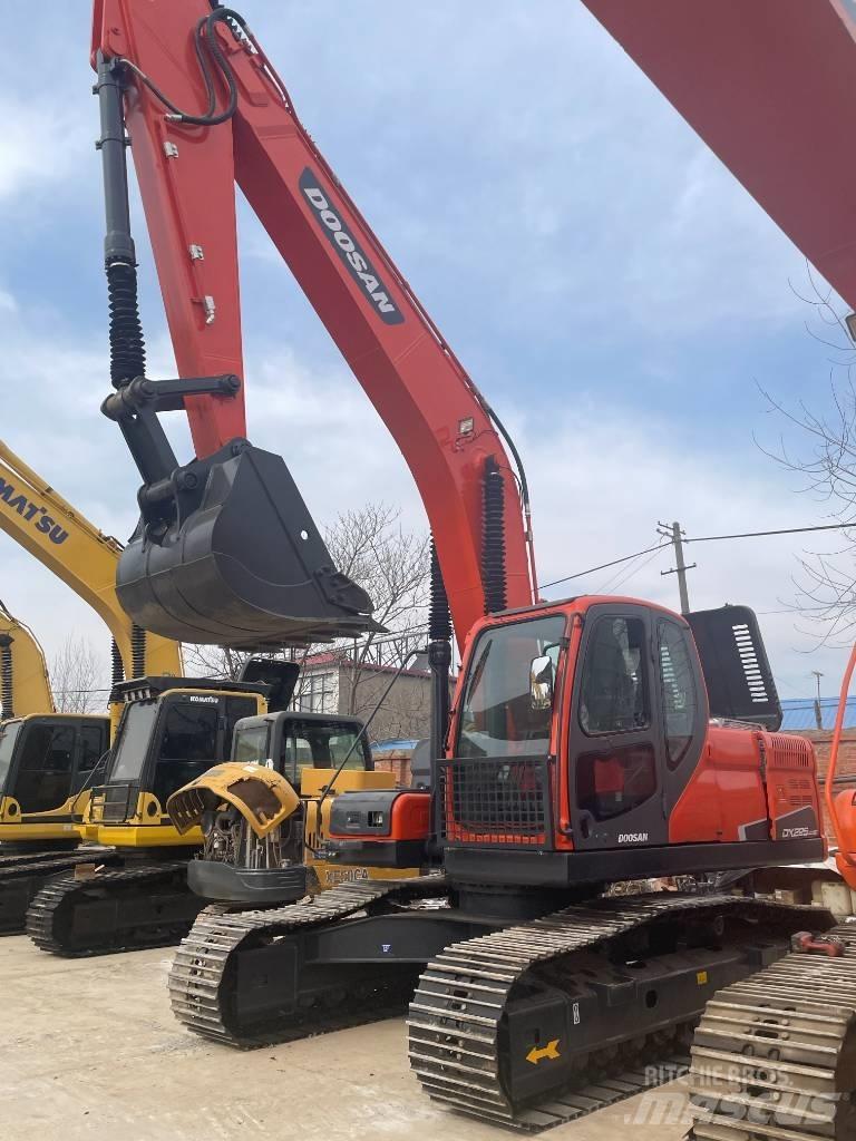 Doosan DX 225LC-9C Rupsgraafmachines