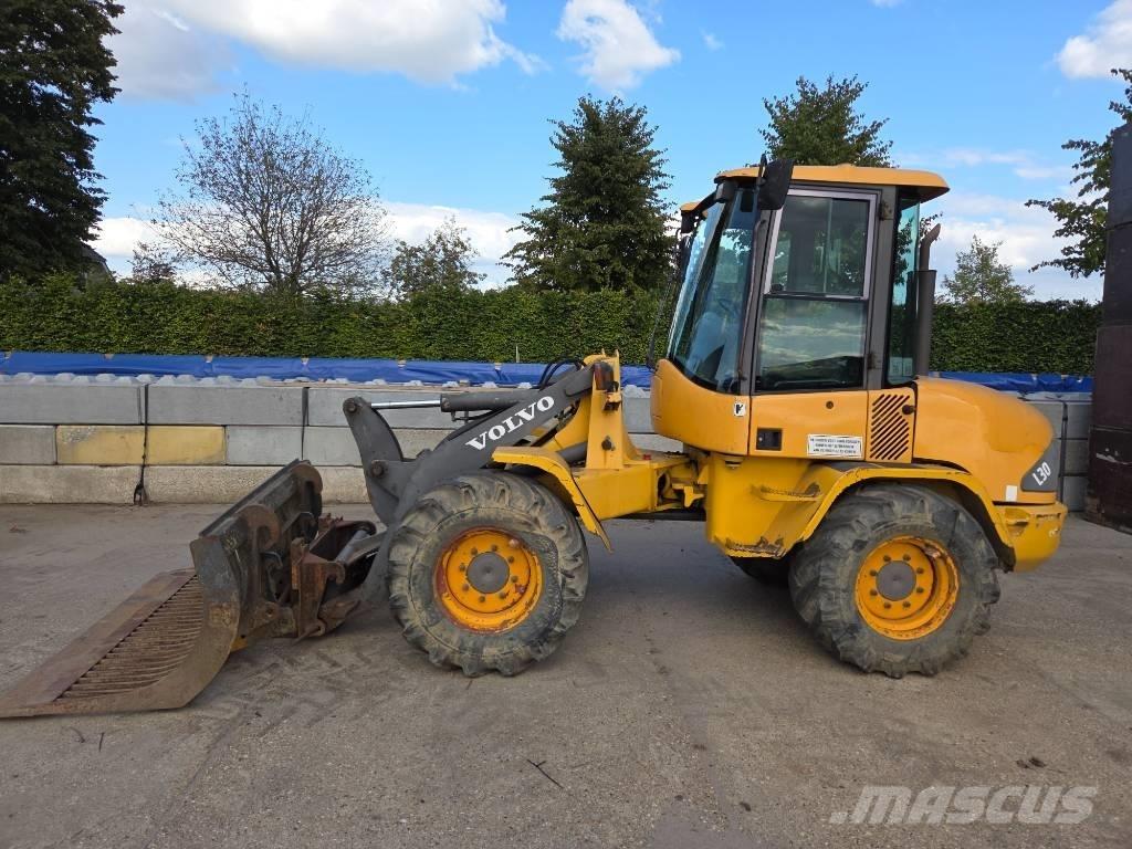 Volvo L 30 D Wielladers