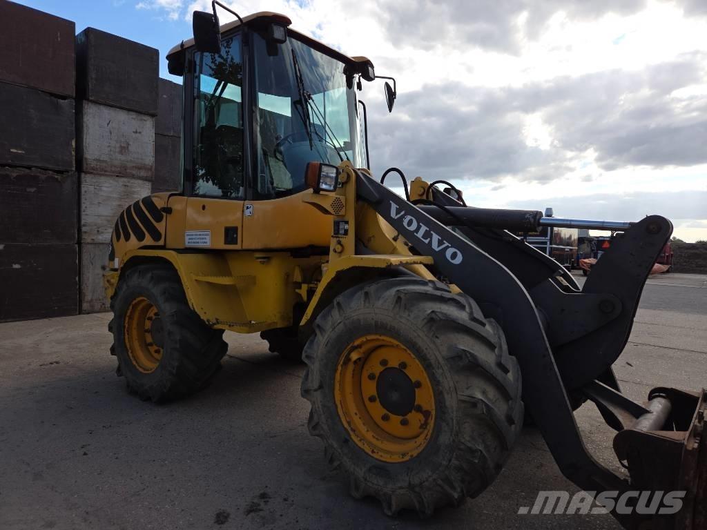 Volvo L 30 D Wielladers
