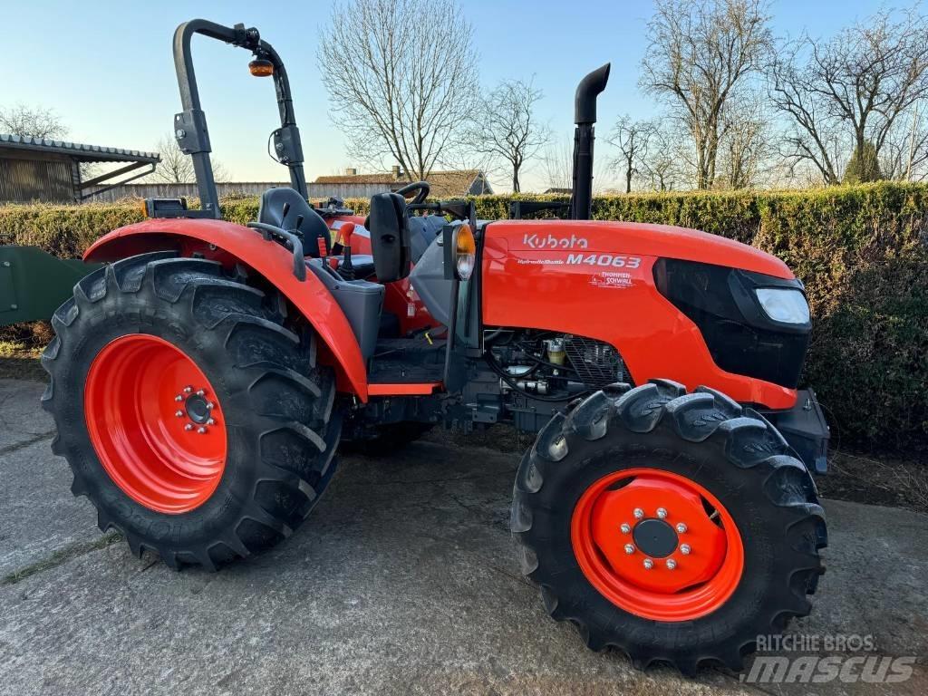 Kubota M 4-063 Tractoren