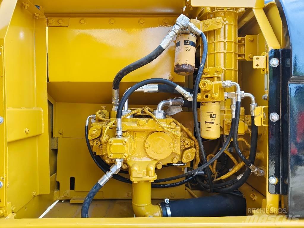 CAT 320 D Rupsgraafmachines