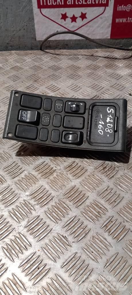 Scania 94 D.   1441862 Cabine en interieur