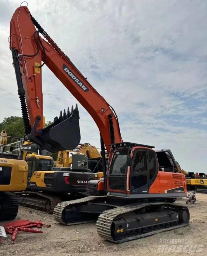 Doosan DX 225 Rupsgraafmachines