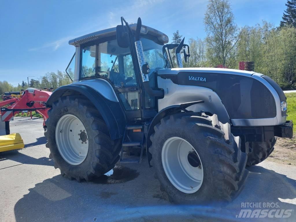 Valtra M 120 E Tractoren