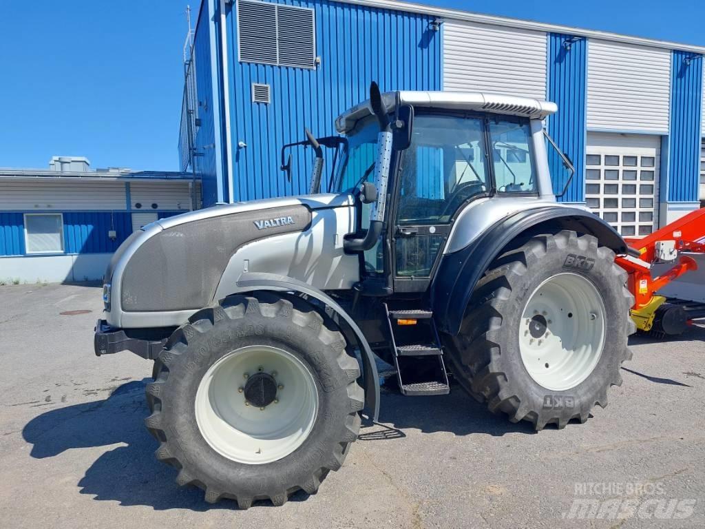 Valtra M 120 E Tractoren